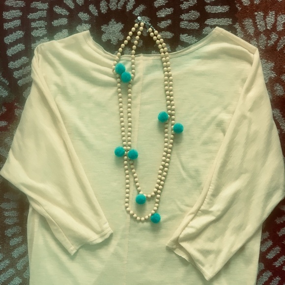 NWOT Pom necklace - Trendy double strand - Picture 4 of 7